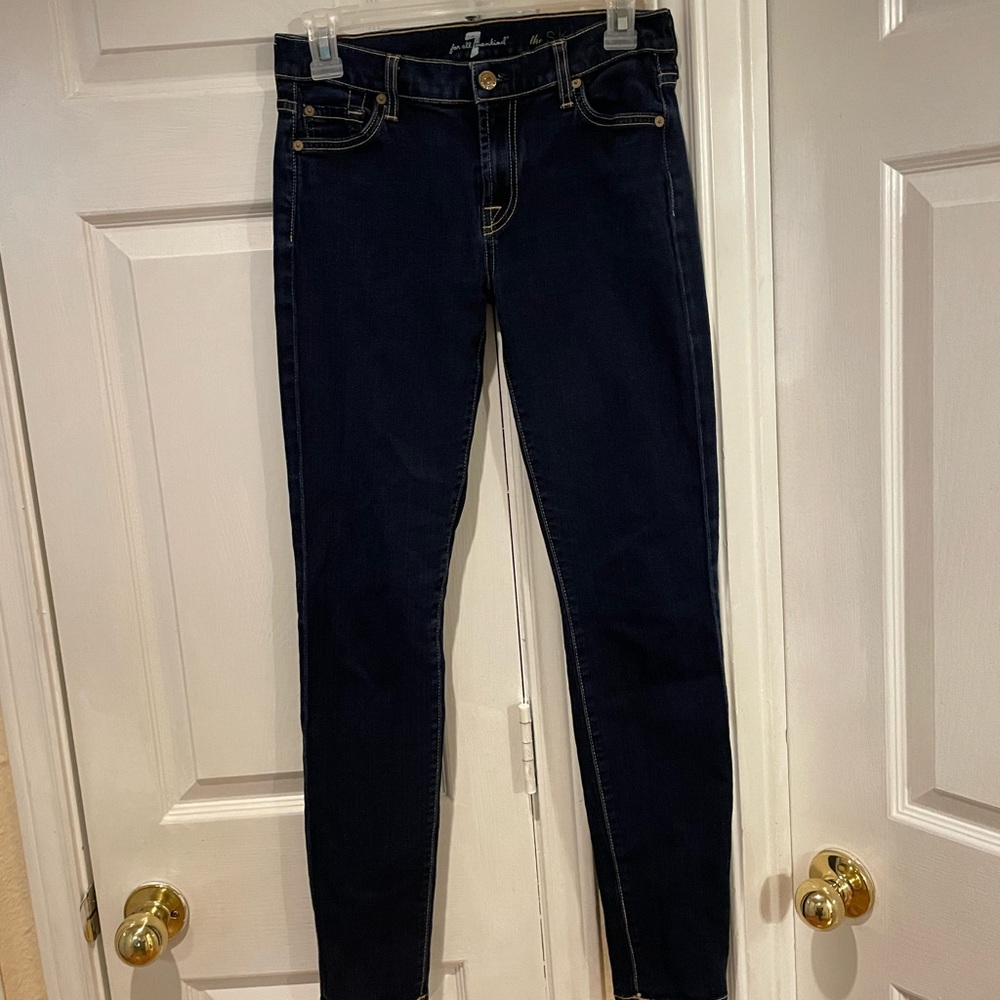 7 for all mankind the skinny blue jeans. Size 26